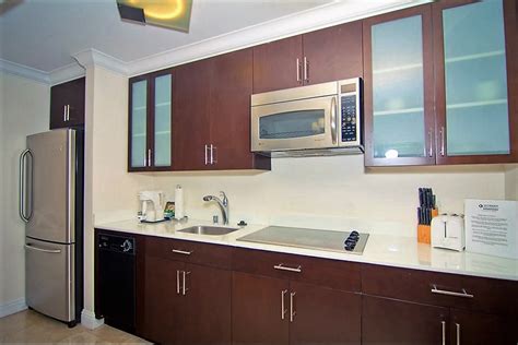 With the small kitchen, you have fewer options in terms of design, but this can be a good thing. Kitchen Designs for Small Kitchens - Small Kitchen Design