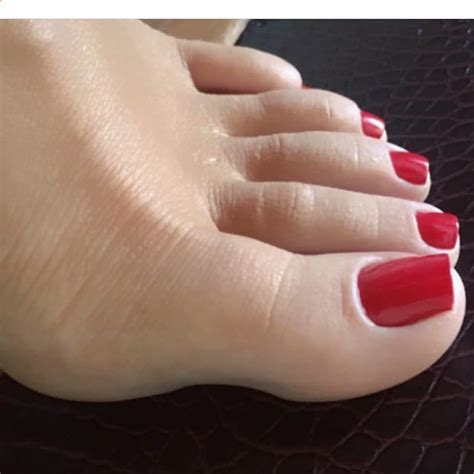 Pin By Torsten On Beautiful Feets Cute Toe Nails Gorgeous Feet