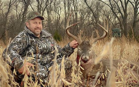 Kansas Whitetail Hunts Fully Guided And Lodging