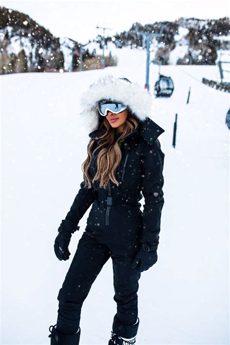 33 Cutest Ski Outfits To Look Stylish On The Slopes This Winter Hello
