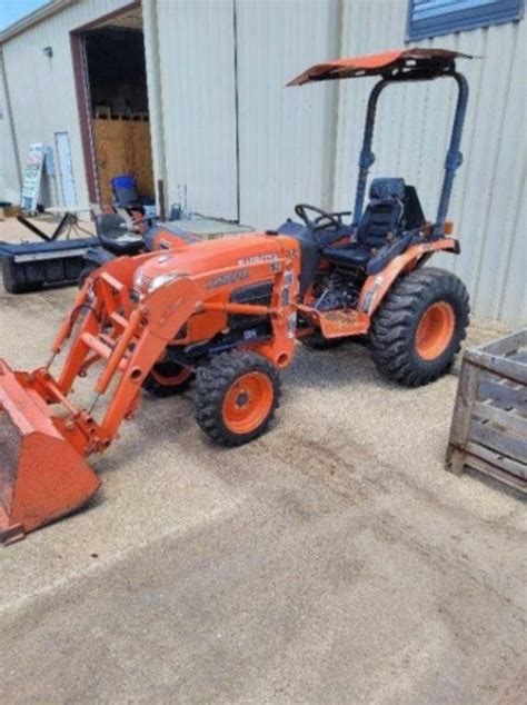 Kubota B3200 Diesel 4x4 Tractor W Loader1480 Hrs Live And Online
