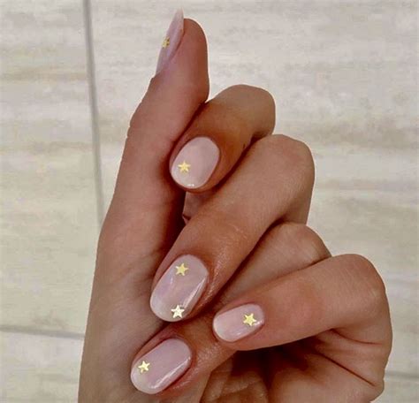 30 Cute Minimalist Nail Art Ideas You Have To Try Moodesto