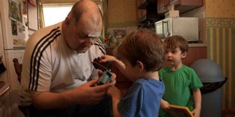 Blind Father Sees Sons For First Time After Remarkable Medical