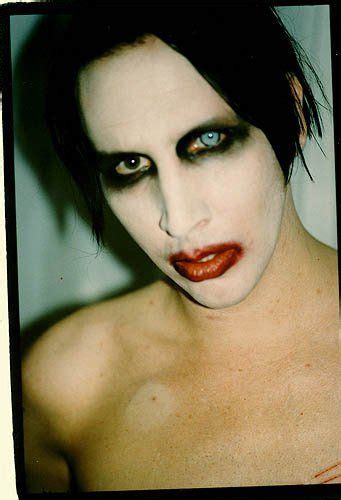 American rock band which has gained notoriety for its extraordinary and outrageous contents, performance and media. Portrait of an American Family | Marylin manson, Marilyn manson, Manson