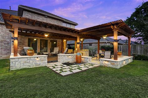 When you look for covered patio ideas you should ensure that it does not change the place into another room. Pergola in Royal Oaks - Texas Custom Patios