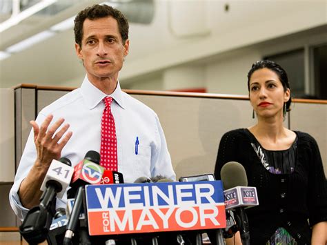 Anthony Weiner S Wife Huma Abedin Announces Separation After New Sexting Scandal