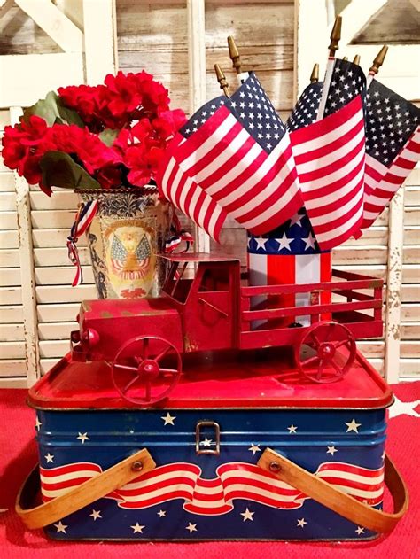 30 Elegant Vintage 4th Of July Home Decoration Ideas Red Truck Decor Patriotic Decorations