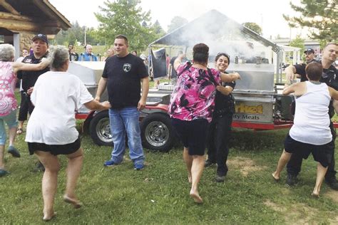Cops And Citizens Enjoy Night Out Together Cloquet Pine Journal News Weather Sports From