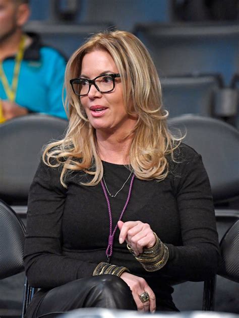 Agreement Puts Jeanie Buss In Control Of Lakers For Life The Seattle
