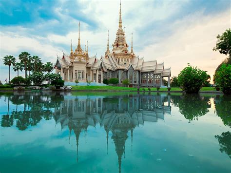 Wat Mahawiharn Buddhist Temple In Mittraphap Thailand Ultra Thailand
