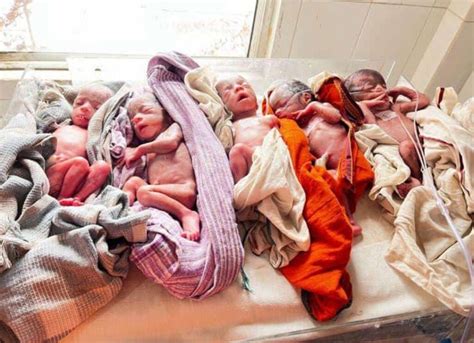 महिला ने एक साथ दिया 5 बच्चों को जन्म बच्चों में 3 लड़कियां और 2 लड़के सभी एकदम ठीक chapra zila