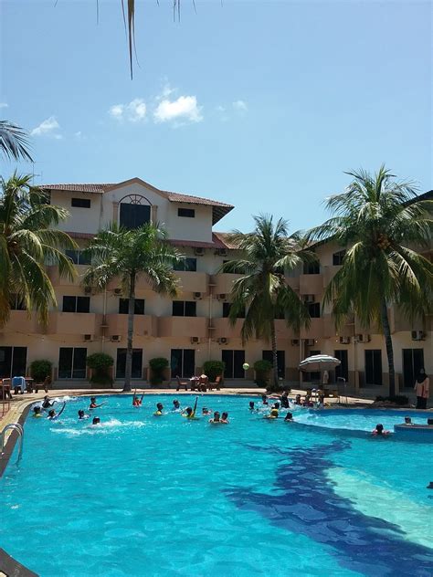 Lanjut beach & golf resort hotel kuala rompin. Cik Bunga a.k.a ciktim: Review : Rompin Beach Resort Pahang