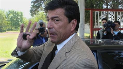 Presidente Do River Plate Entrega à Justiça Argentina Denúncia De Fraude Contra Daniel Passarella