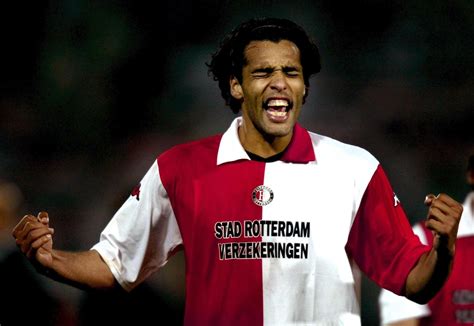 Former number 9 and 17, tv pundit nos. Hoe Van Hooijdonk ook Inter op de knieën kreeg | Foto | AD.nl