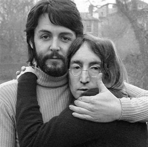 ♡♥paul Mccartney Hugs John Lennon Outside Click On Pic To See A Full