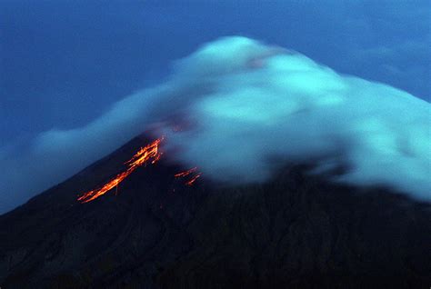 Inside The Danger Zone Of Mayon Volcano Gma News Online