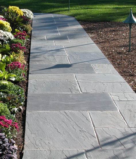 Use Bluestone Pavers For Your Garden Pathway Decorifusta