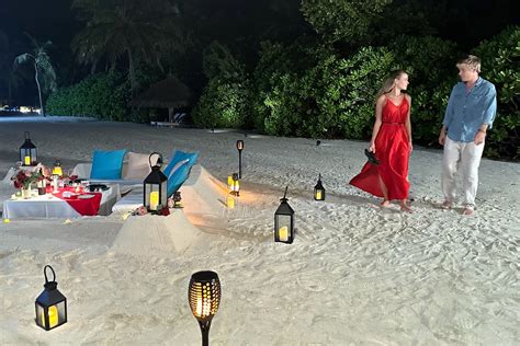 Jocelyn Hudon Jake Manley Find Love In The Maldives On Hallmark