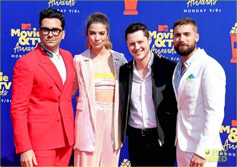 dan levy and annie murphy bring schitt s creek to mtv movie and tv awards 2019 photo 4310348