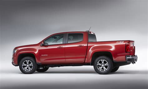 This online form is the first step you have to take if you want more. 2017 Chevrolet Colorado Gets New V6 and Eight-Speed ...