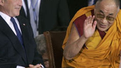bush offre une distinction honorifique au dalaï lama