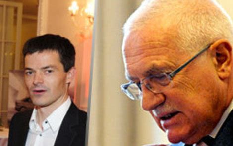 „i já raději tradici než údajný pokrok, také raději vyslechnu v rádiu jarmilu šulákovou než ničitele lidové hudby pavlicu, i já vidím hrozbu v tom, co do lidské společnosti zasel j. Jan Klaus (44) se objevil ruku v ruce s mladou krasavicí.
