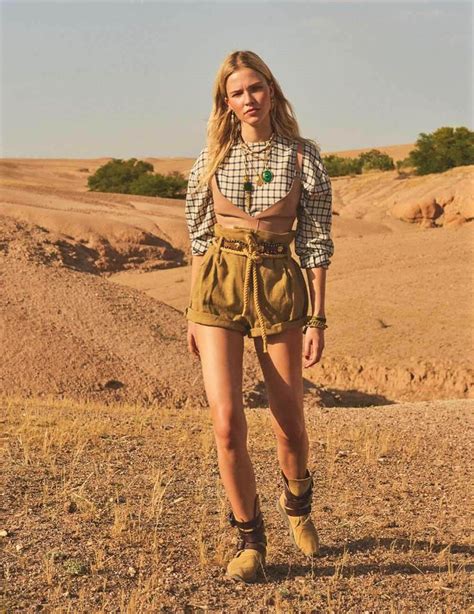 Sasha Luss Is Pure Desert Beauty In Mode Trotteuse Lensed By Tuns Walsh For ELLE France July