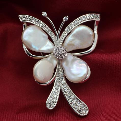 Butterfly Design 100 Genuine Pearl Brooch Elegant Women Pearl Breast