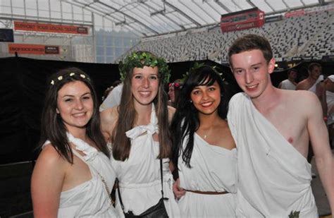 Photos Thousands Pack Stadium For Toga Party Otago Daily Times