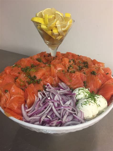 Reserve 2 slices of salmon for garnish. Smoked salmon platter | Smoked salmon platter, Salmon ...