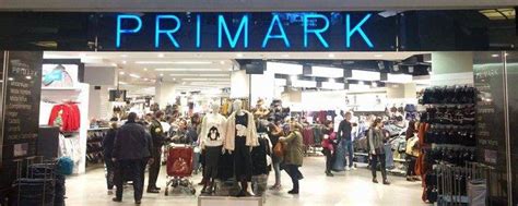 Take a look around the world's biggest primark as it opened its doors with all our latest collections. Primark in Barcelona: time to shop for bargains in the city!