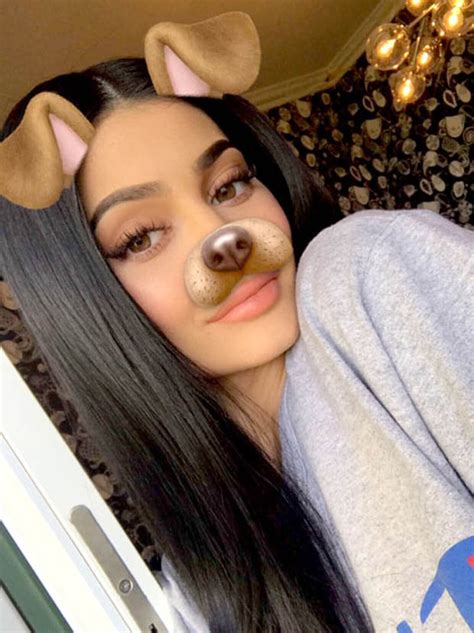 Kylie Jenner Snapchat Hacked With Nudes Threat Daily Star