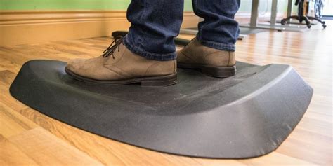 How to use a standing desk mat. The Best Standing Desk Mats | Reviews by Wirecutter