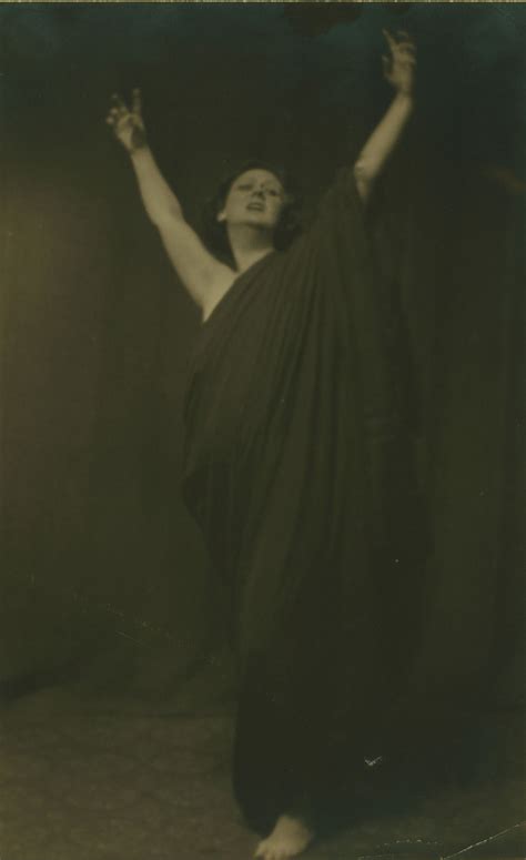 Love The Way Weary Isadora Duncan Photography Illustration Art Photography Jerome Robbins