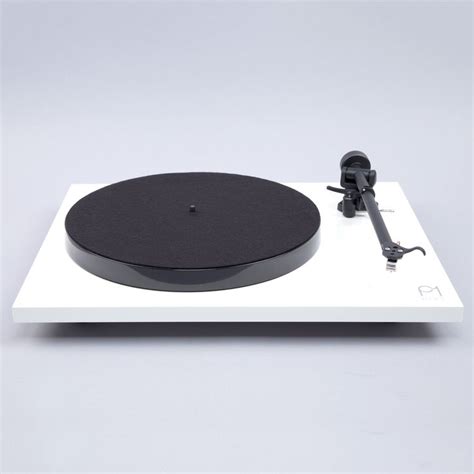 Rega Planar 1 Plus Turntable Wbuilt In Phono Preamp