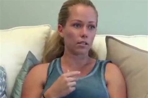 Playboy S Kendra Wilkinson Shows Off Stretch Marks On Mother S Day As