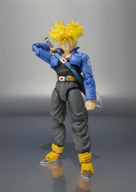 From his signature spiky black hair down to the characters on his gi. S.H. Figuarts - Dragon Ball Z - Trunks Premium Color Edition