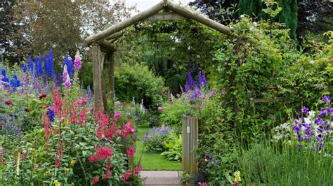 In fact, verbena really must have eight to 10 hours of full sun each day to do well. Get the Look: English Cottage Garden (Zone: 3 - 7) - Grow ...