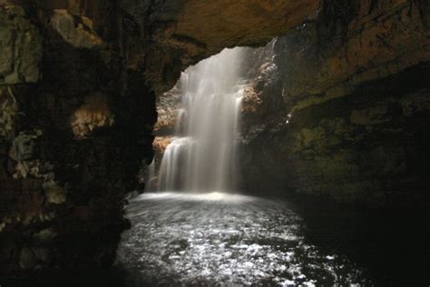 Filesmoo Cave Waterfall Uk 450440