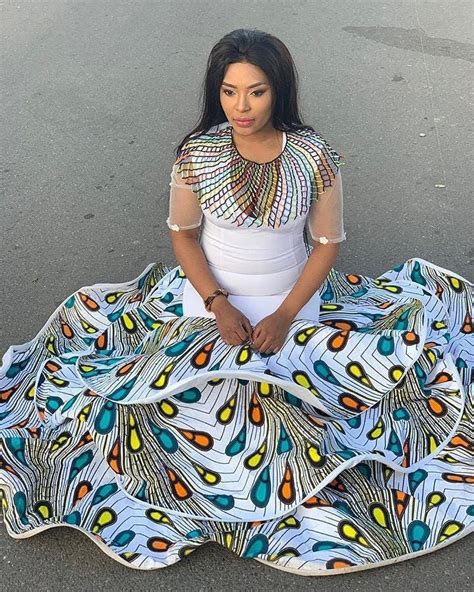 New Zulu Shweshwe Dresses In 2020 Shweshwe Dresses African