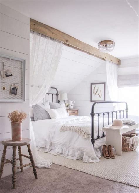 35 Cozy Farmhouse Master Bedroom Decorating Ideas Page 20 Of 39