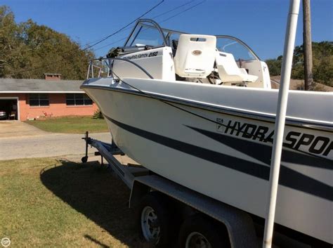 1996 Used Hydra Sports 2150 Roughwater Edition Walkaround Fishing Boat