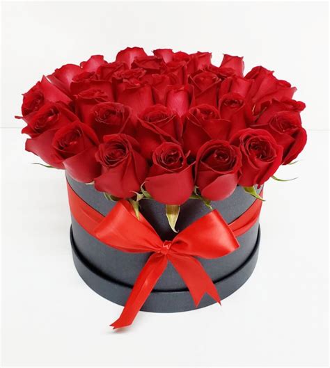 Caja De Rosas Premium Florería En Línea