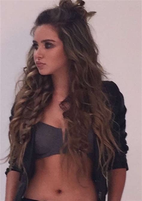 Ryan Newman Behind The Scenes Of Her Covered Topless Photo Shoot Jihad Celeb