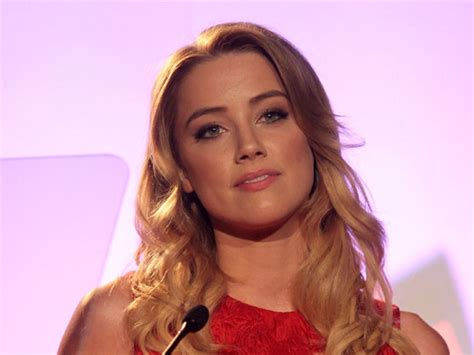 Amber Heard Pineapple Express Actress Comes Out As Lesbian Cbs News