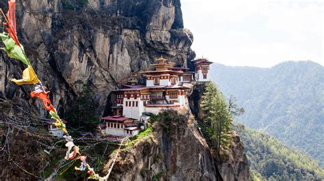 10 Reasons To Visit Bhutan Luxury Gold Journey Beyond The Ordinary