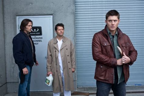 Supernatural Season Finale Review Double Crosses And Cliffhangers Tv Fanatic