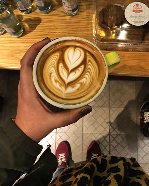 Stefamini Shows Us Her Perfect Coffee In Tel Aviv At