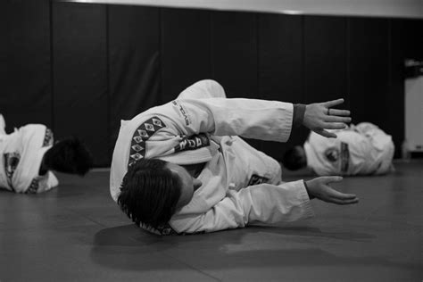 5 Basic Bjj Movements Beginners Need To Perfect Evolve Daily