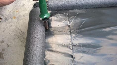Solar pool covers or solar blankets do have some benefits, but they also have some drawbacks that you need to be aware of. How to make a DIY Floating Solar Pool Heater | Solar pool ...